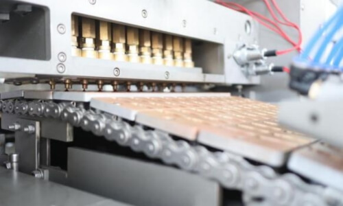 Mold Conveying Device